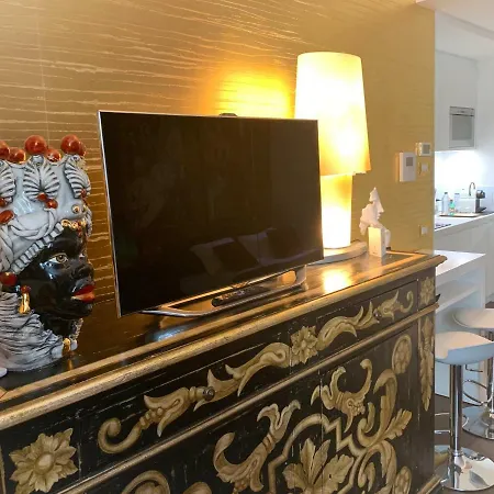 法拉套房公寓